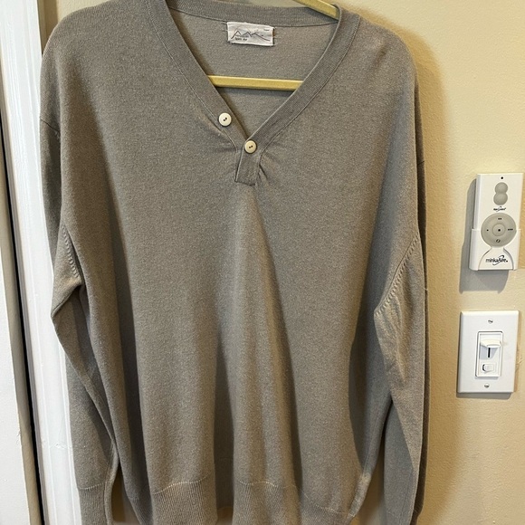 Cashmere and bamboo grey Made in Nepal Sweater. Size Large. Himalayan Sp… - Picture 2 of 7
